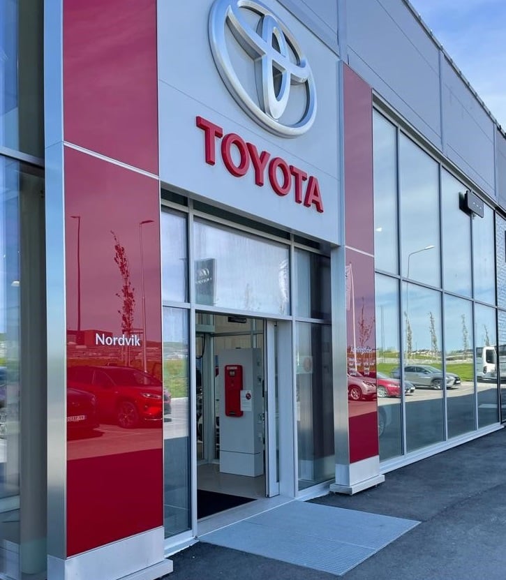 Nordvik Toyota inngang cut